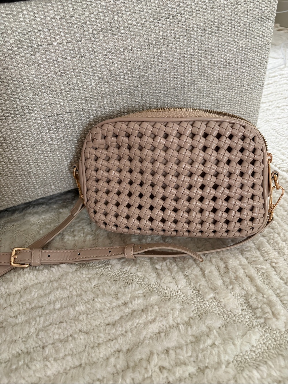Woven Crossbody Bag in tan with detachable strap
